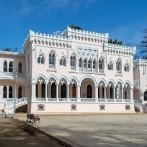 Tras los Pasos de la Aristocracia