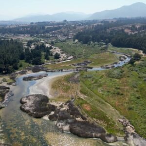 Río y paisaje del Humedal de Mantagua en Valparaíso